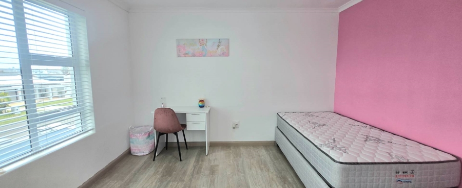 4 Bedroom Property for Sale in Franskraal Western Cape